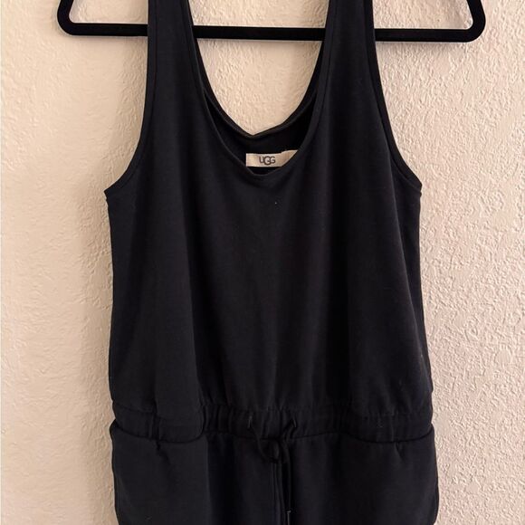 UGG Black Sleeveless Jumpsuit with Relaxed Fit - Picture 4 of 11